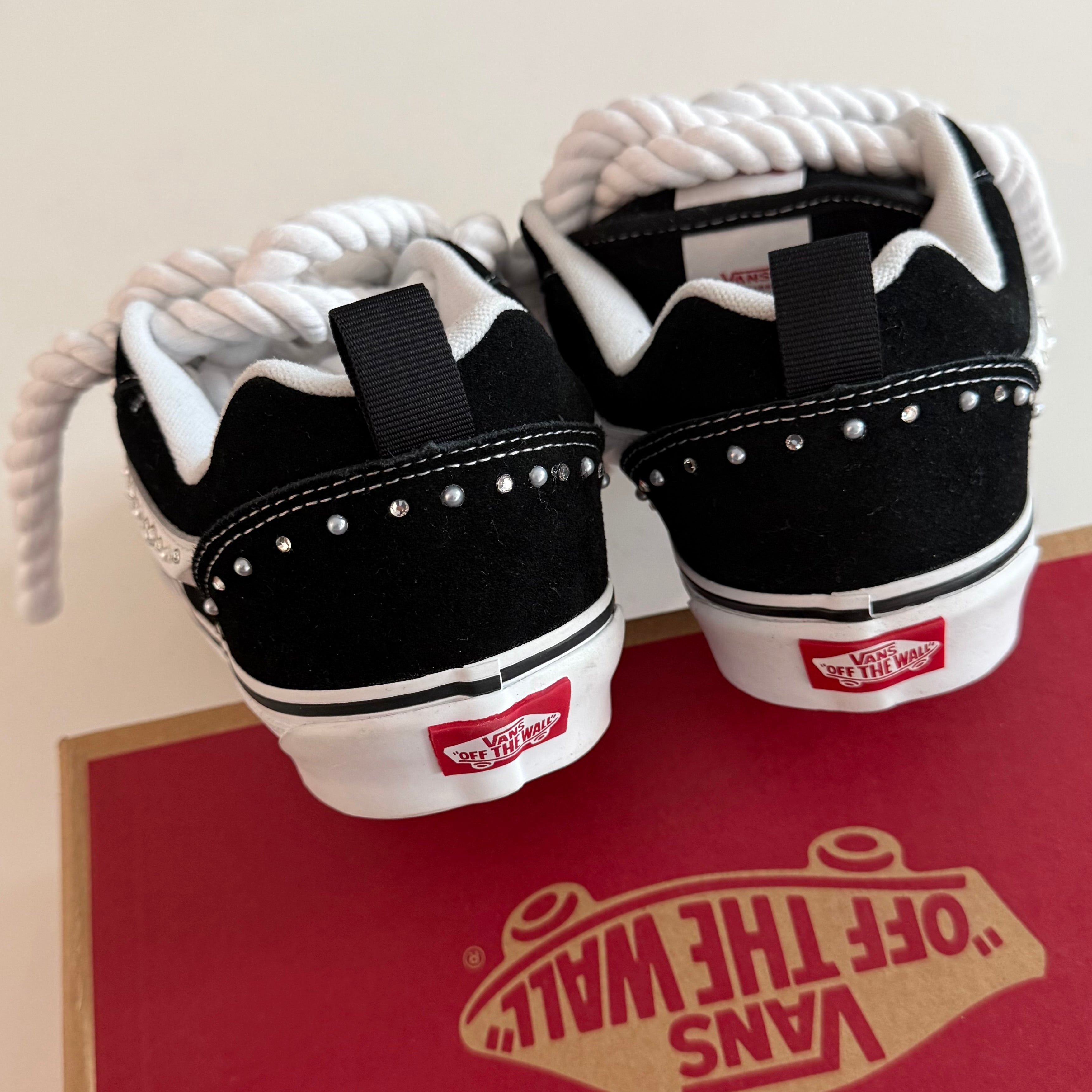 Rope laced pearlized Vans