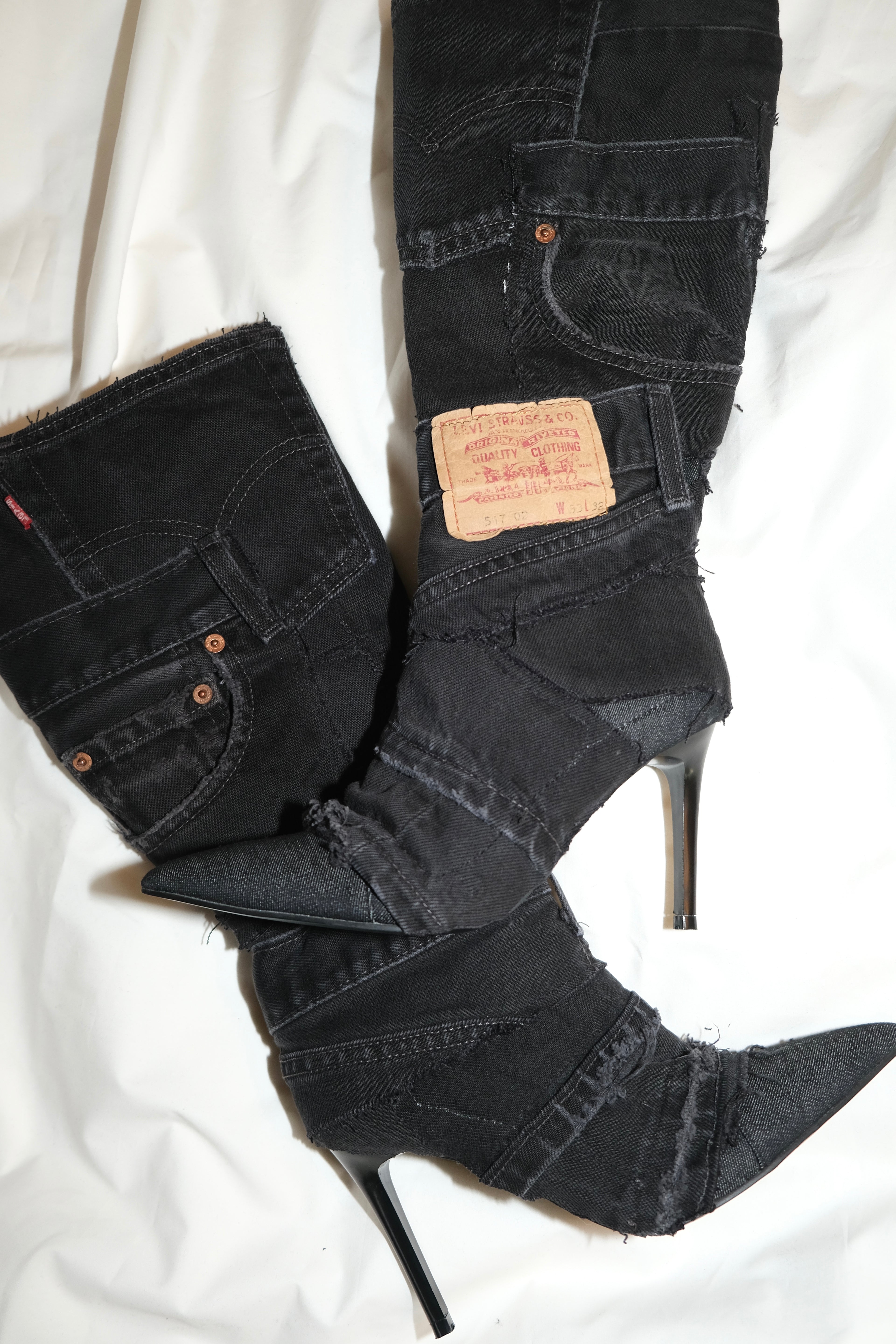 BLACK DENIM 38